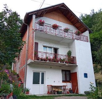 Smeštj Lazić Smeštj Lazić