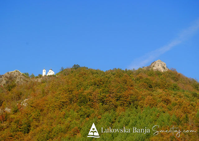 Pogled na crkvu SVetog Đorđa iz Lukovske Banje